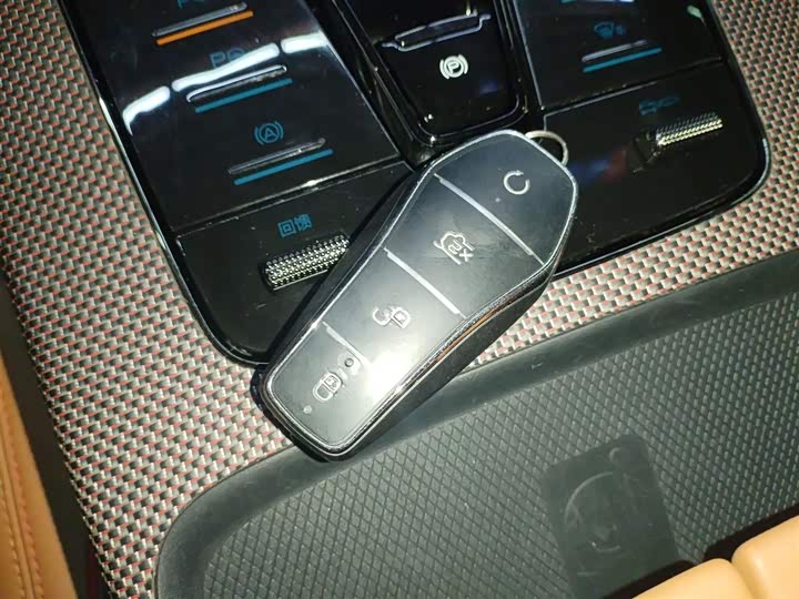 Фото 9 - BYD Han