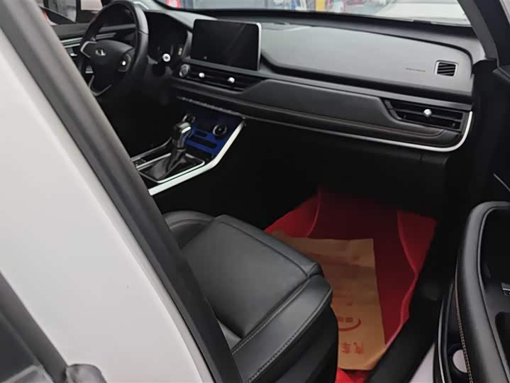 Фото 8 - Chery Tiggo 8