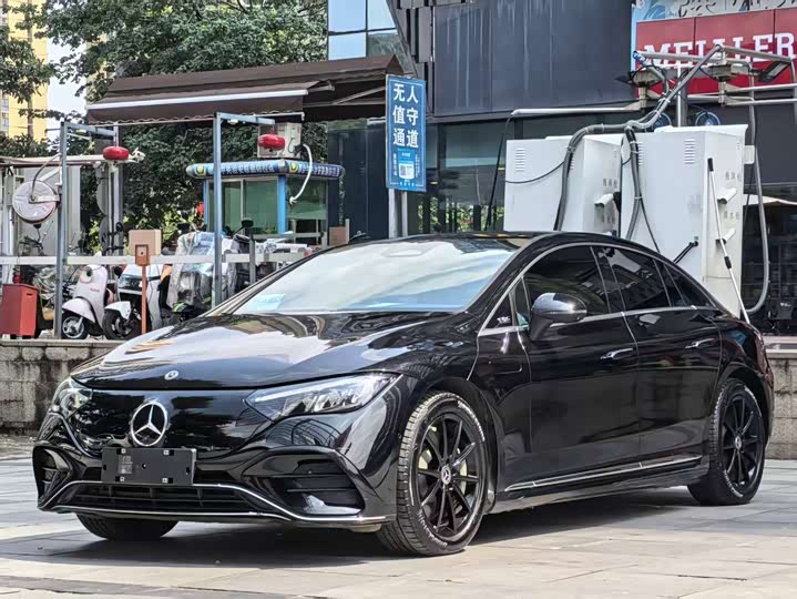 Фото 1 - Mercedes-Benz EQE