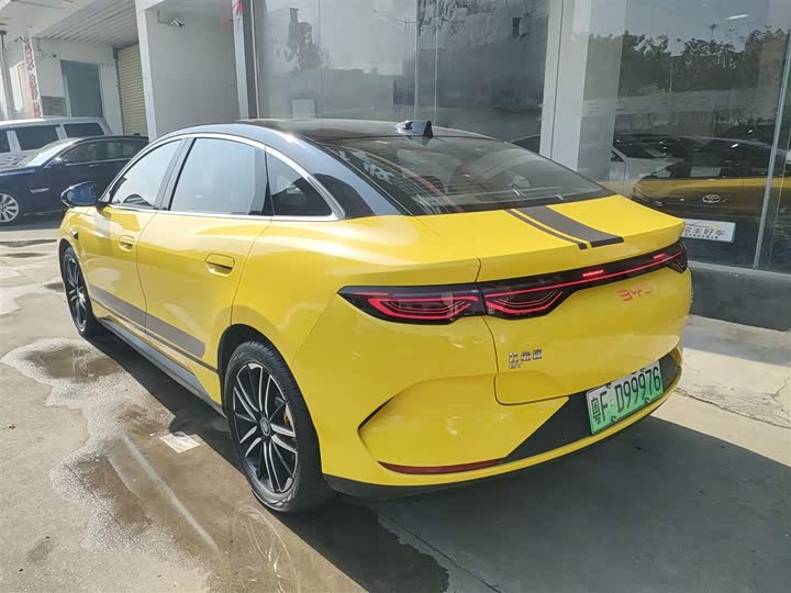 Фото 5 - BYD Qin L