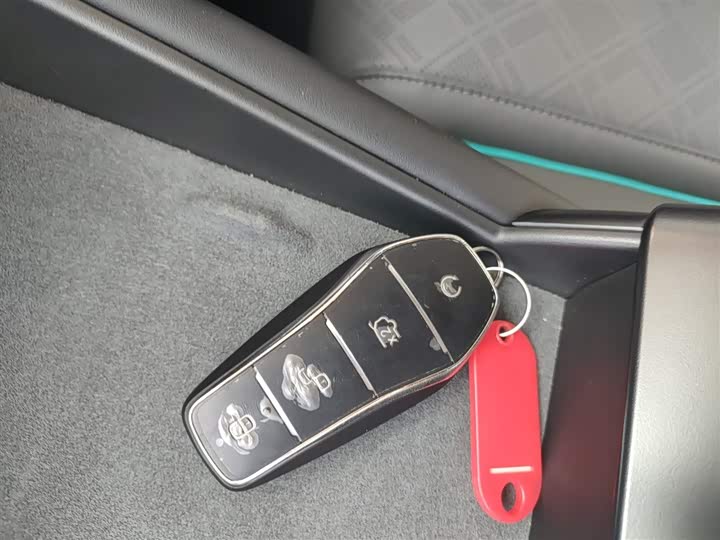 Фото 9 - BYD Qin L