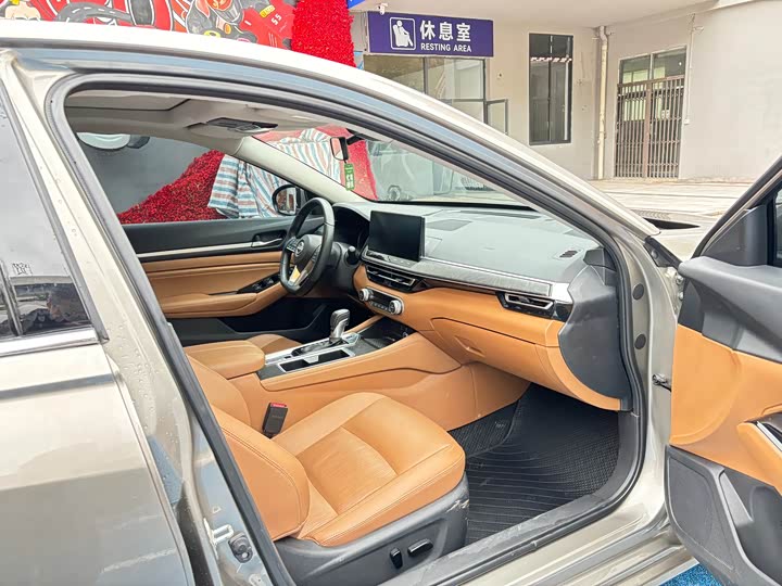 Фото 7 - Nissan Teana