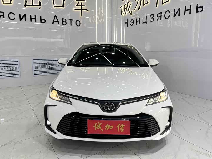 Фото 4 - Toyota Corolla