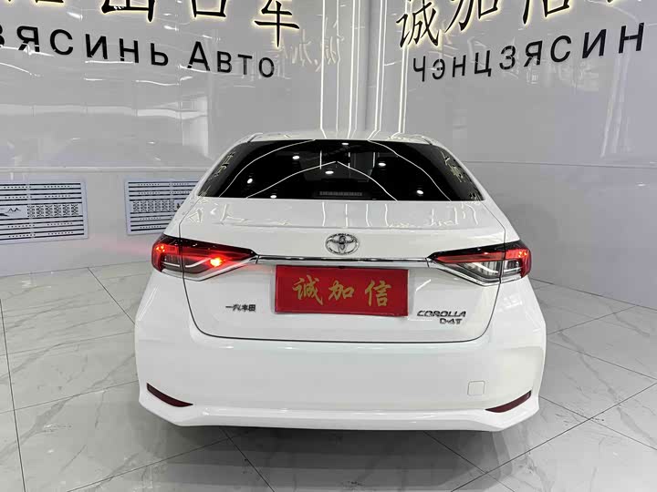 Фото 5 - Toyota Corolla