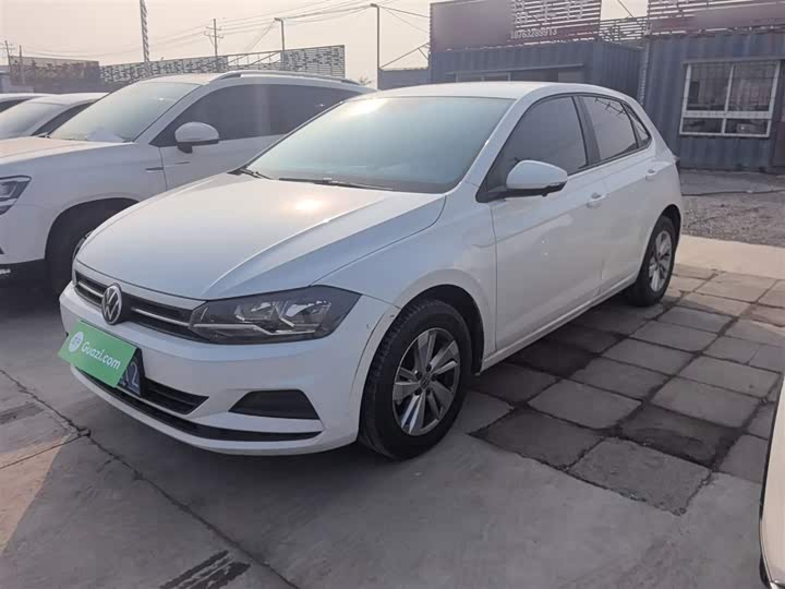 Фото 1 - Volkswagen Polo