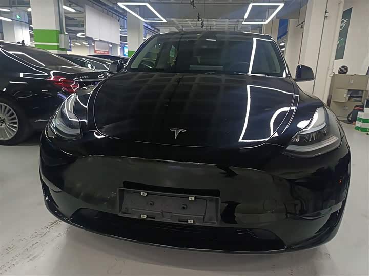Фото 3 - Tesla Model Y