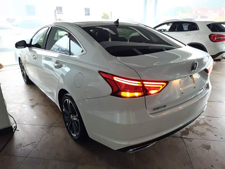 Фото 5 - Changan Raeton CC