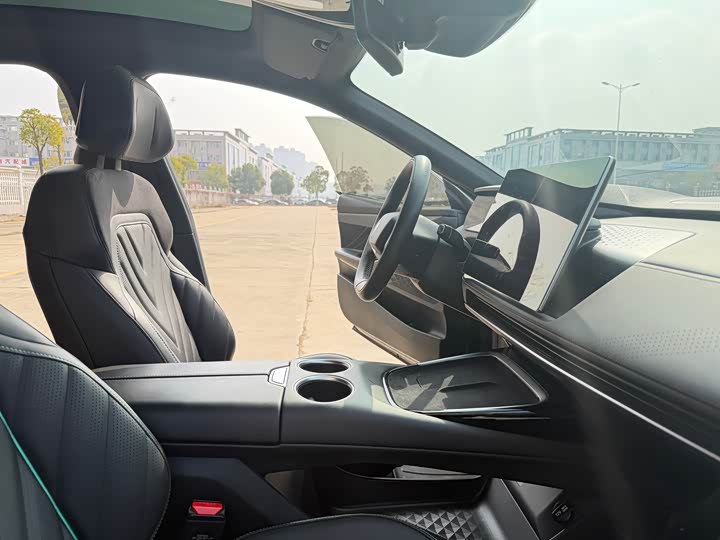 Фото 6 - Changan Deepal SL03