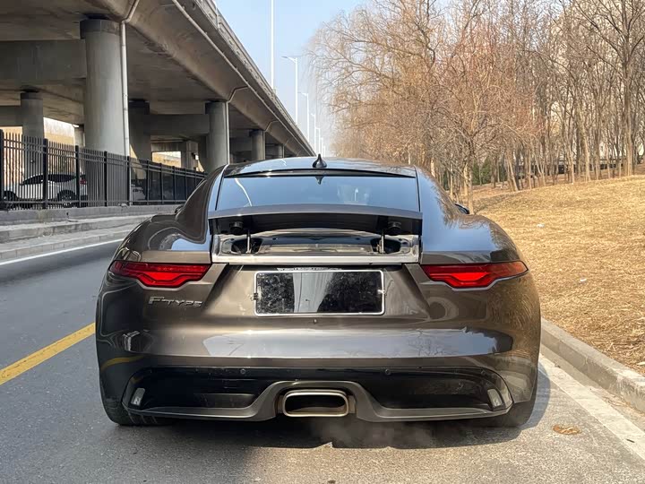 Фото 5 - Jaguar F-Type