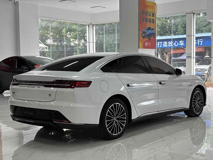 Фото 8 - BYD Han