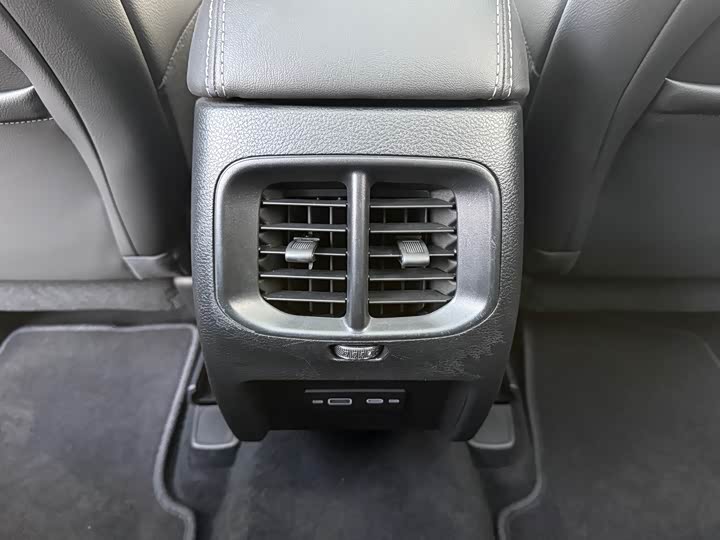 Фото 9 - Jeep Cherokee