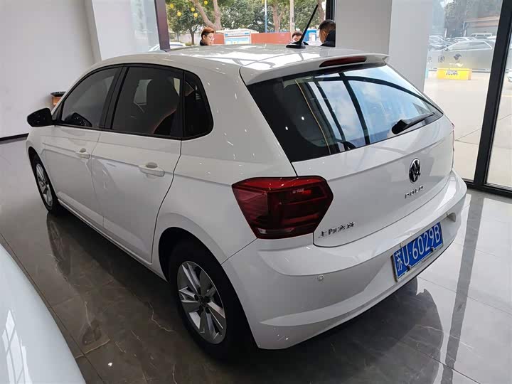 Фото 5 - Volkswagen Polo