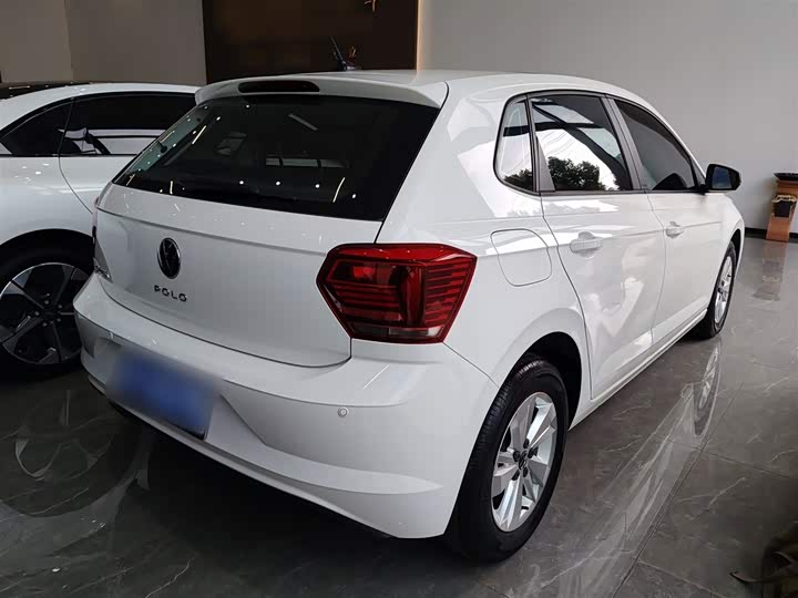 Фото 7 - Volkswagen Polo