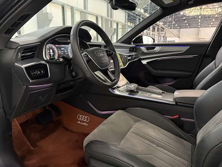 Фото 6 - Audi A6L