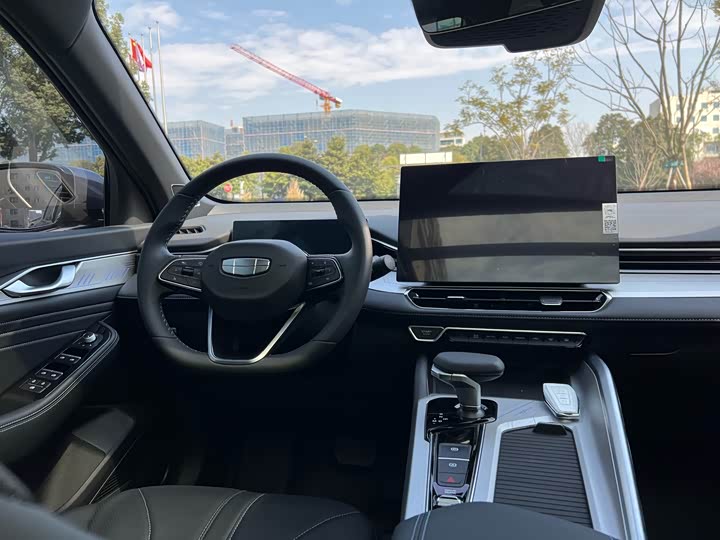 Фото 9 - Geely Preface