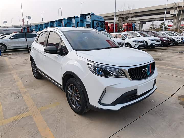 Фото 4 - Geely Vision X3