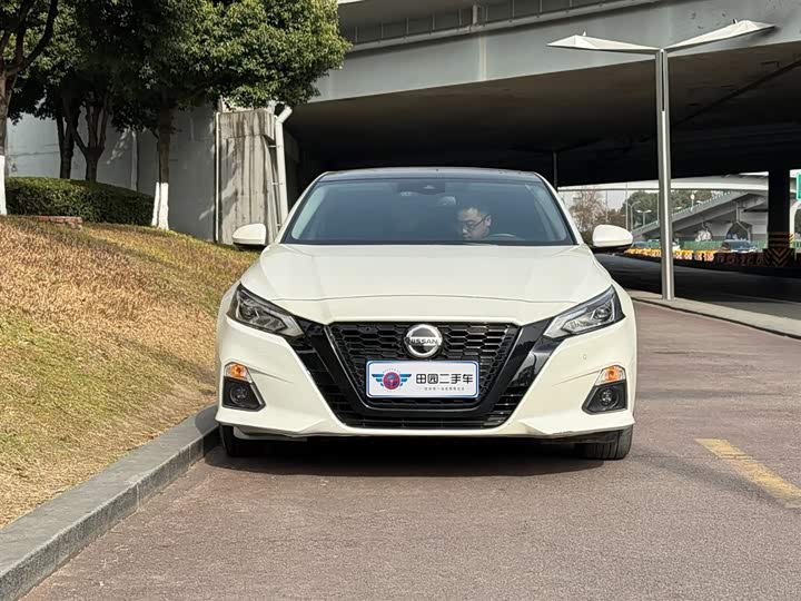 Фото 2 - Nissan Teana