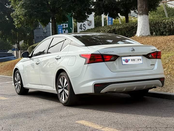 Фото 4 - Nissan Teana