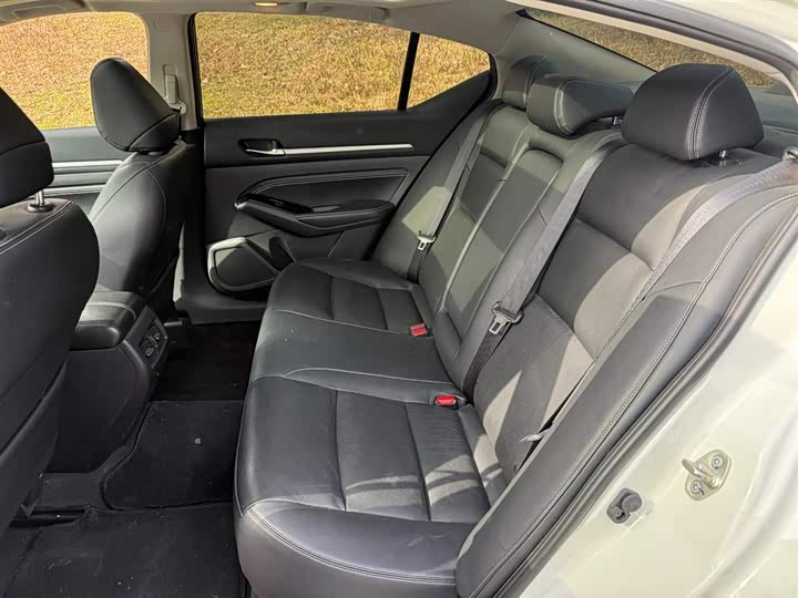 Фото 9 - Nissan Teana