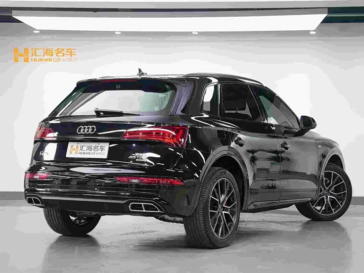 Фото 6 - Audi Q5L