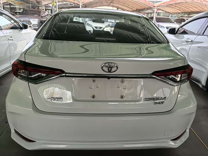 Фото 5 - Toyota Corolla