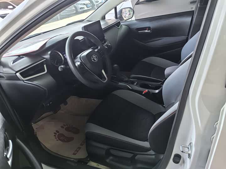 Фото 7 - Toyota Corolla