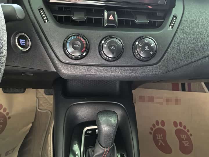 Фото 8 - Toyota Corolla