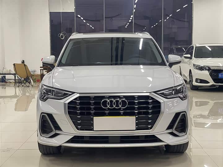 Фото 2 - Audi Q3