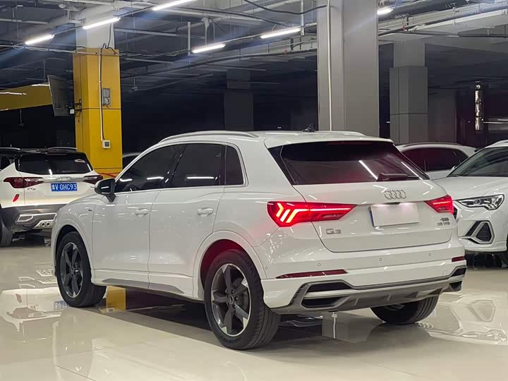 Фото 8 - Audi Q3