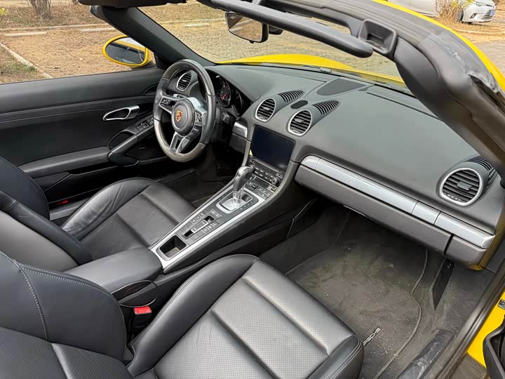 Фото 8 - Porsche 718