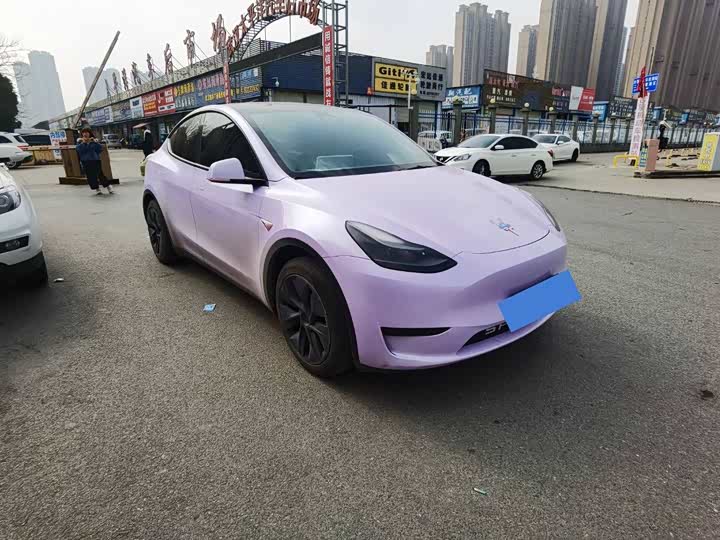 Фото 3 - Tesla Model Y