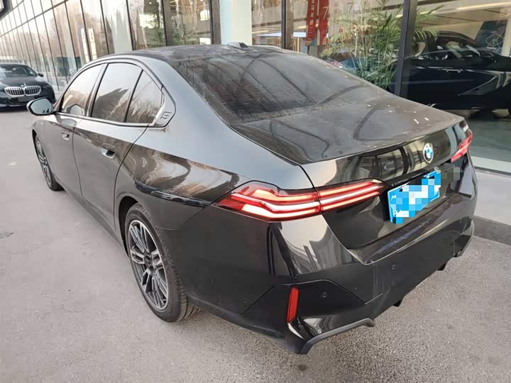 Фото 5 - BMW 5 Series