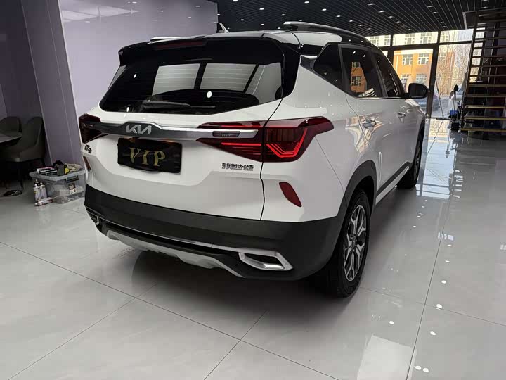 Фото 4 - Kia KX3