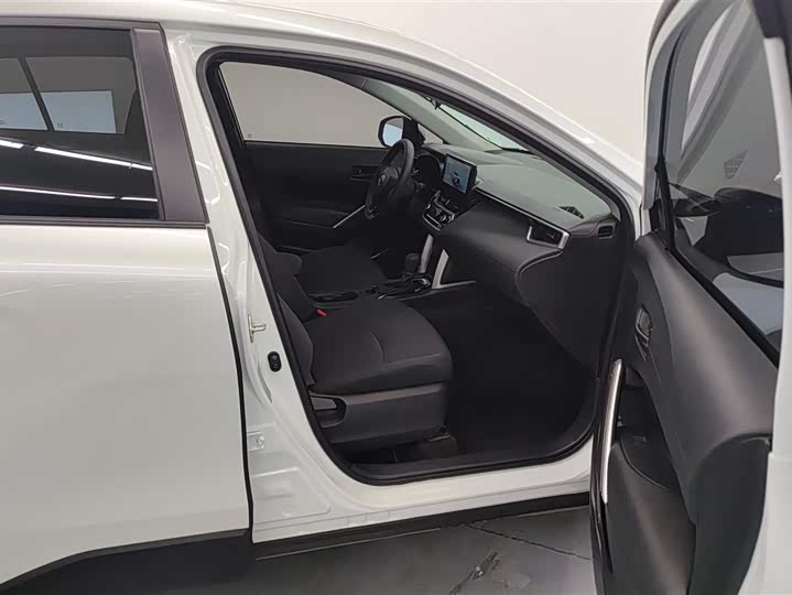 Фото 8 - Toyota Corolla Cross