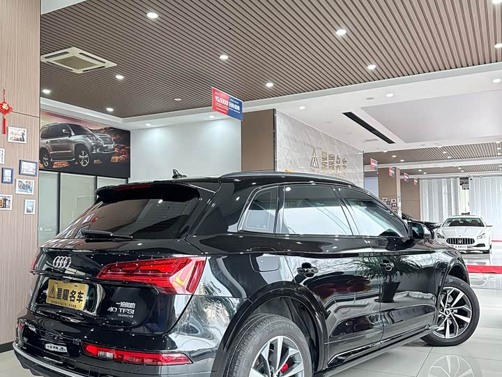 Фото 2 - Audi Q5L