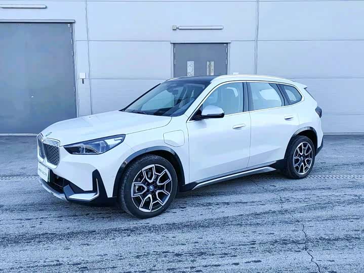 Фото 2 - BMW iX1