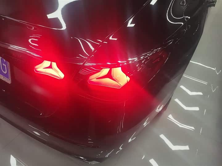 Фото 8 - Mercedes-Benz E-Class