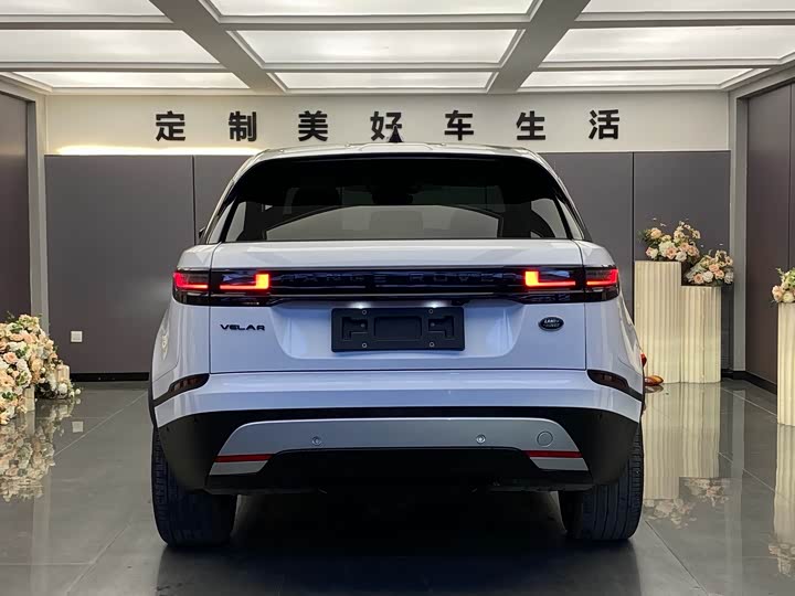 Фото 8 - Land Rover Range Rover Velar