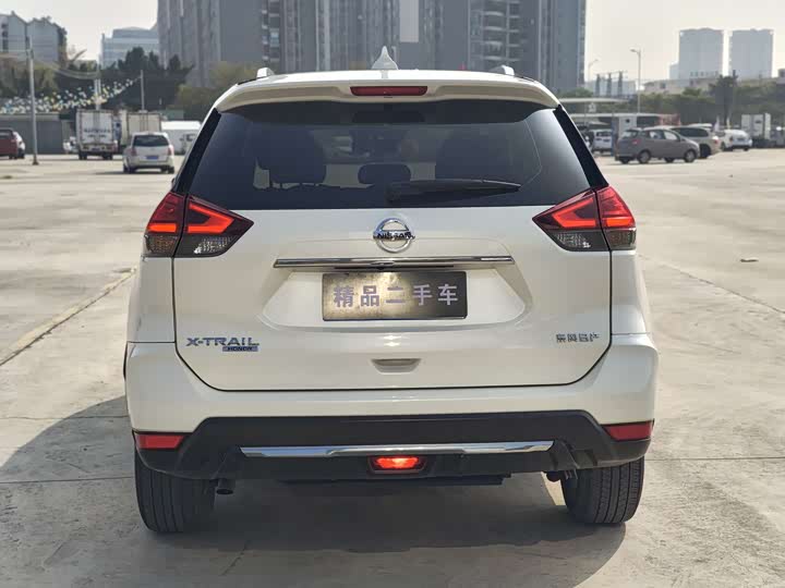 Фото 8 - Nissan X-Trail