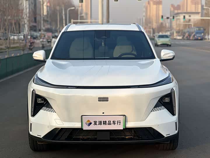 Фото 2 - Geely Galaxy L7