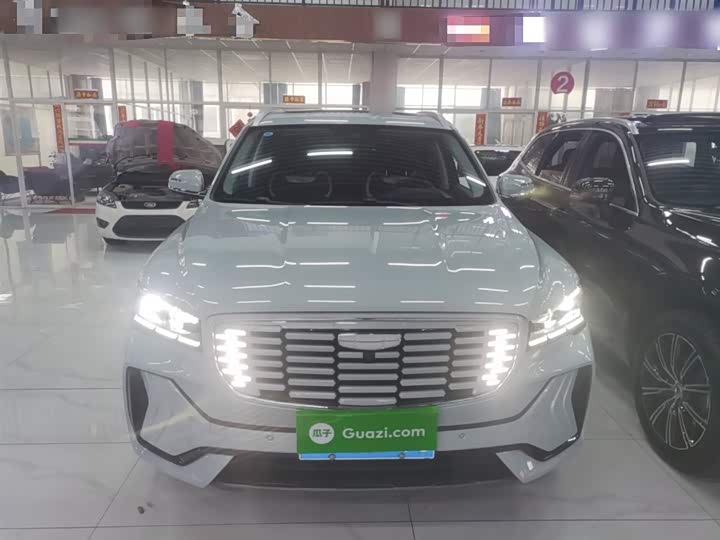 Фото 3 - Geely Monjaro