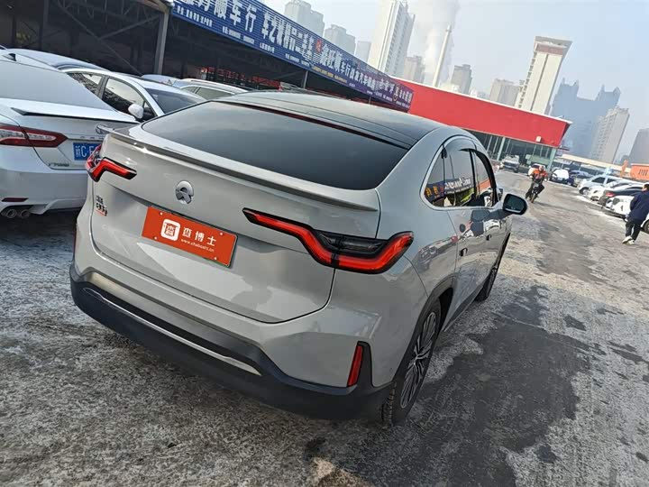 Фото 2 - Nio EC6