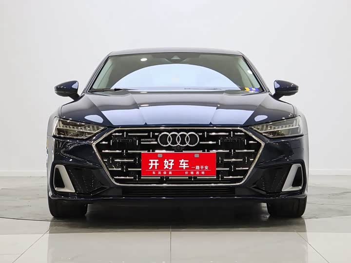 Фото 2 - Audi A7L