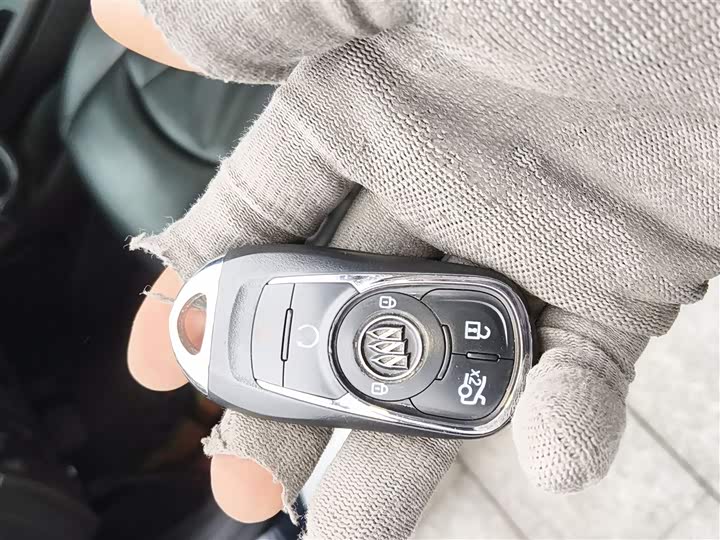 Фото 8 - Buick LaCrosse