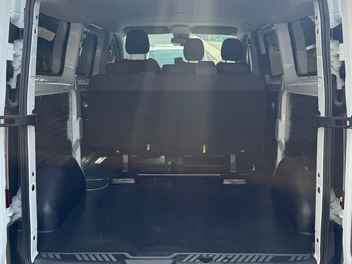 Фото 7 - Ford Transit