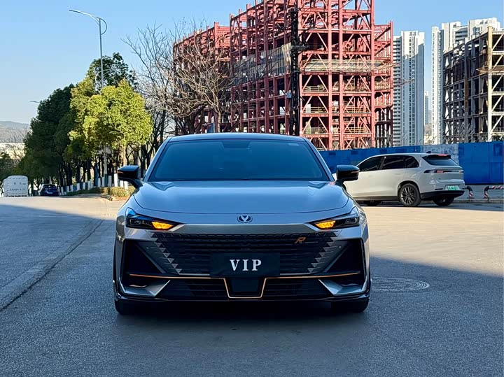 Фото 3 - Changan UNI-V