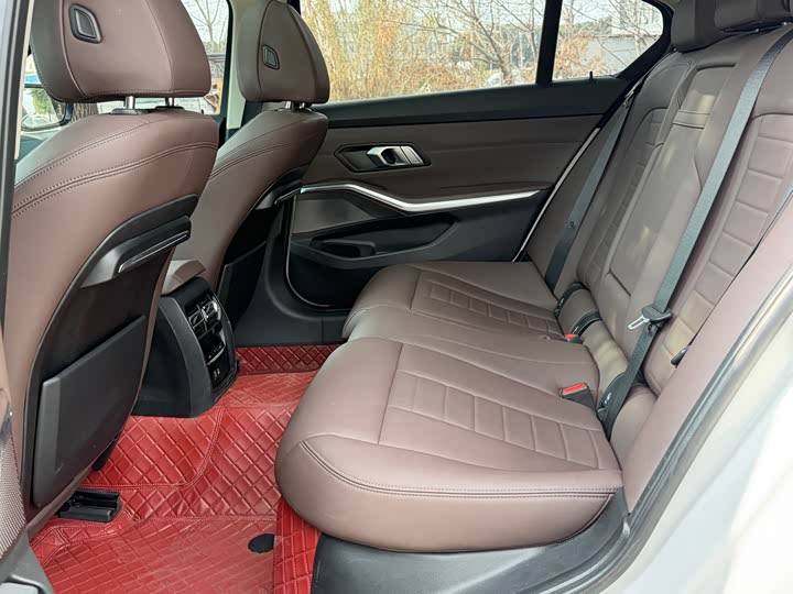 Фото 9 - BMW 3 Series