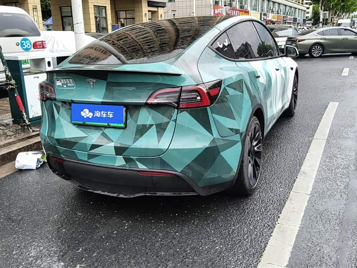 Фото 3 - Tesla Model Y