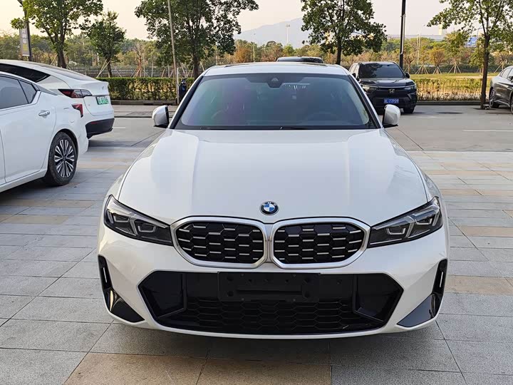 Фото 3 - BMW 3 Series