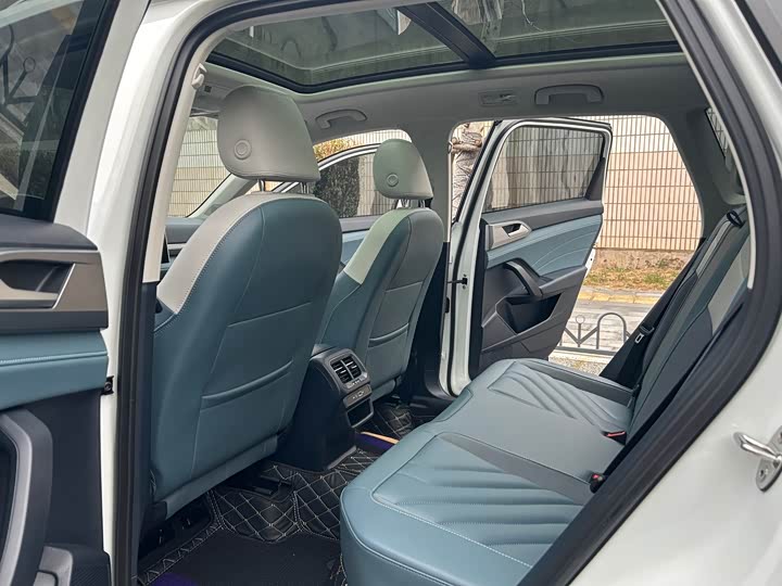 Фото 6 - Volkswagen Tharu